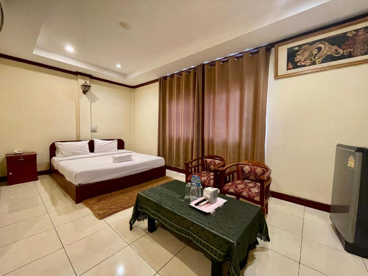 Sengkeo Hotel Vientiane Bagian luar foto